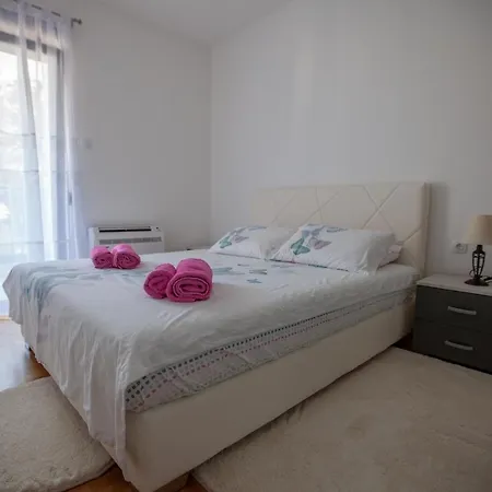Exclusive Centar Daire Trebin
