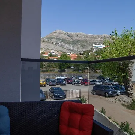 Exclusive Centar Daire Trebin